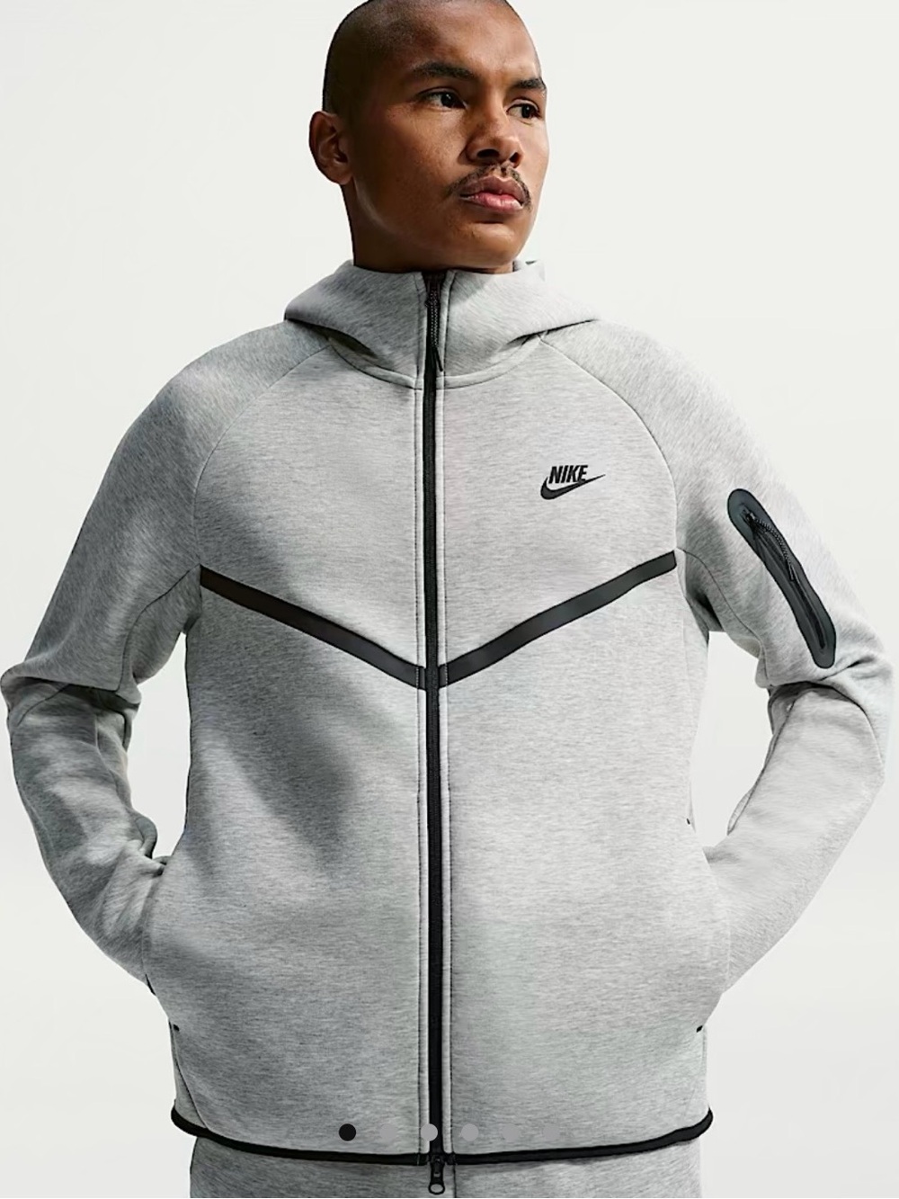 Nike Tech
Men's Fleece Windrunner Full-Zip Jacket